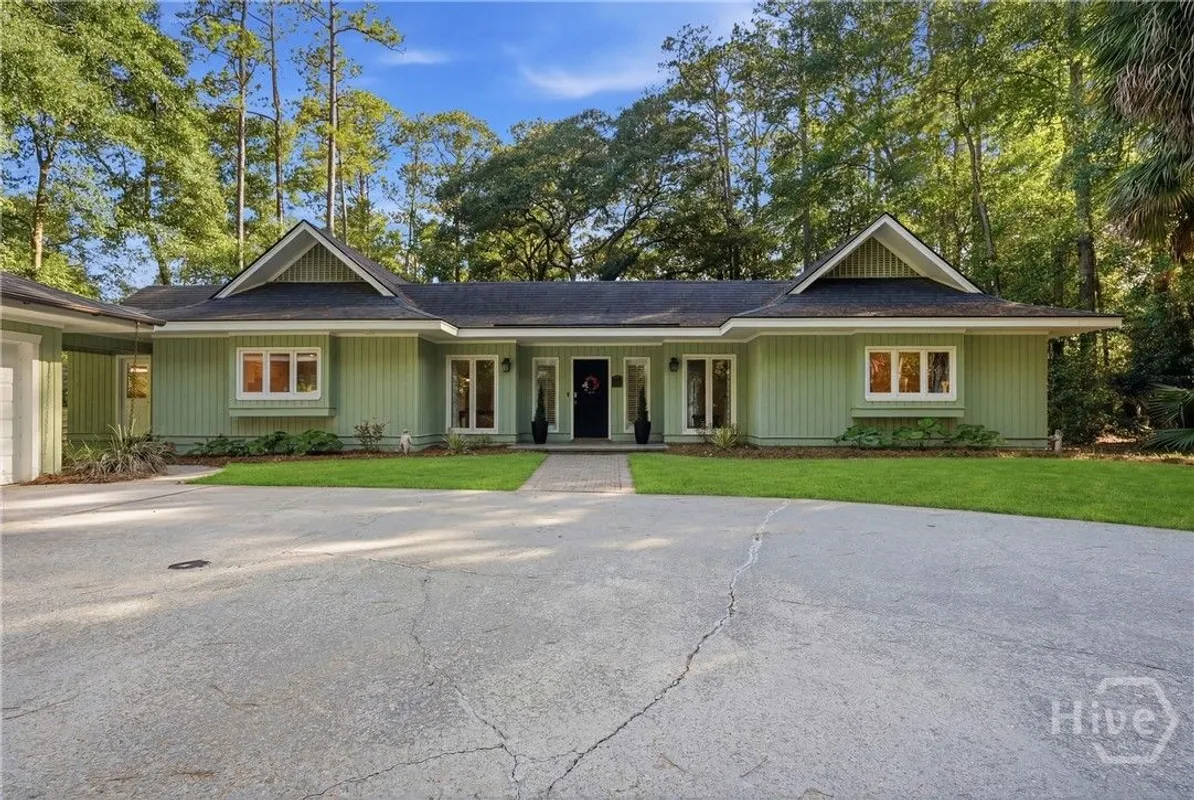 Property Slideshow image 1 of 33 | 3 senauki ln, Savannah, GA, 31411