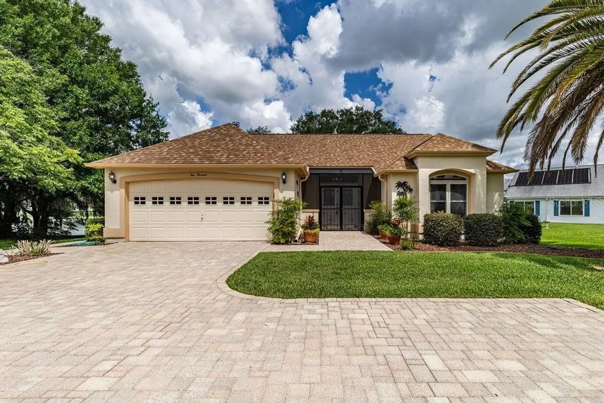 Property Slideshow image 1 of 58 | 1013 la mesa ln, The Villages, FL, 32159