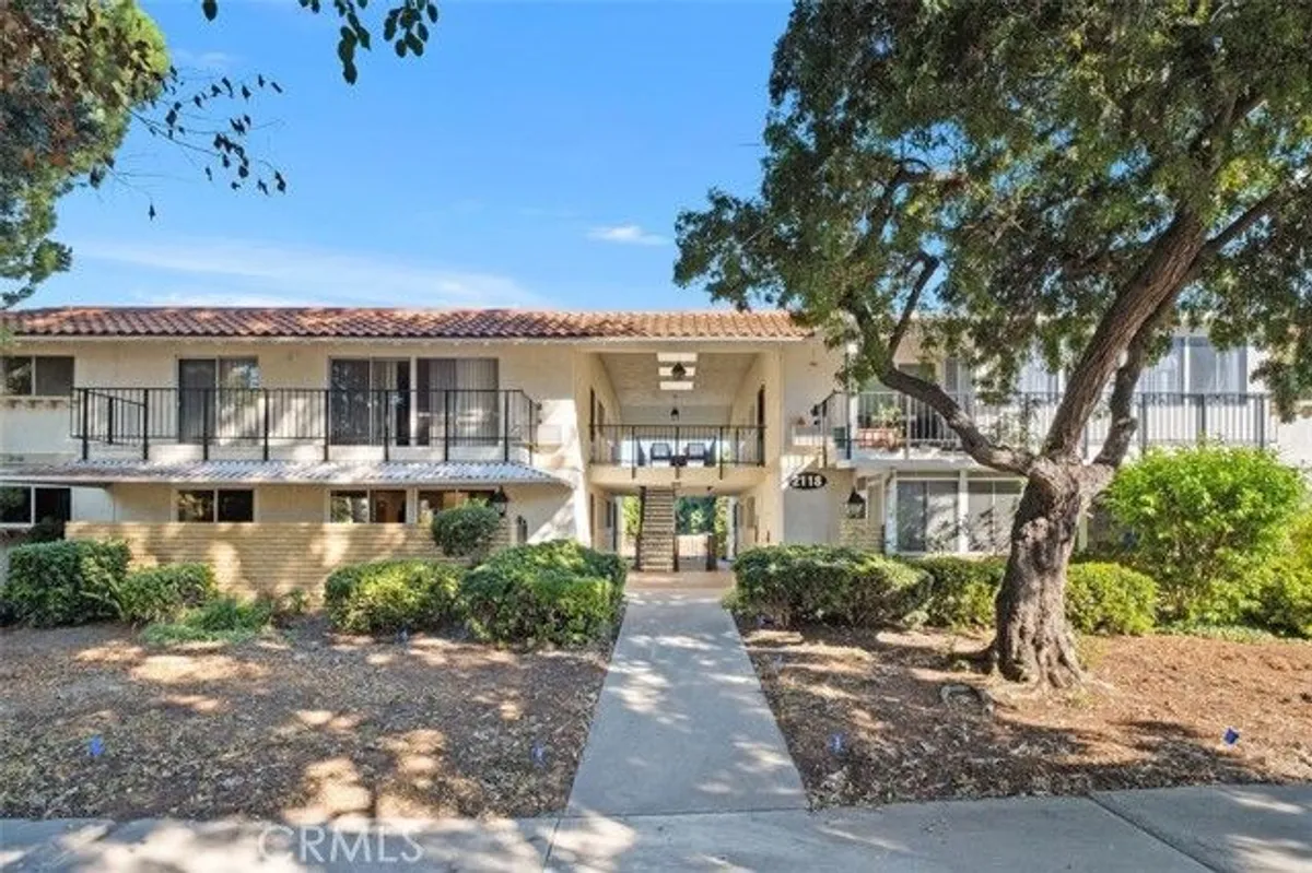 Property Slideshow image 1 of 60 | 2118 via puerta d, Laguna Woods, CA, 92637