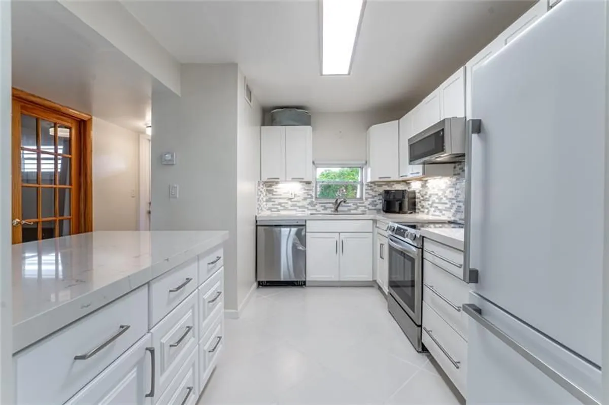 Property Slideshow image 1 of 59 | 9411 n hollybrook lake dr apt 309, Pembroke Pines, FL, 33025