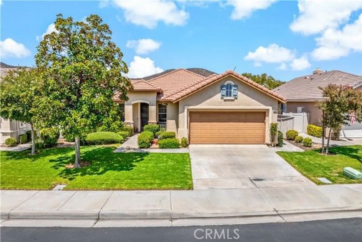 Property Slideshow image 1 of 42 | 28918 lake fork dr, Menifee, CA, 92584