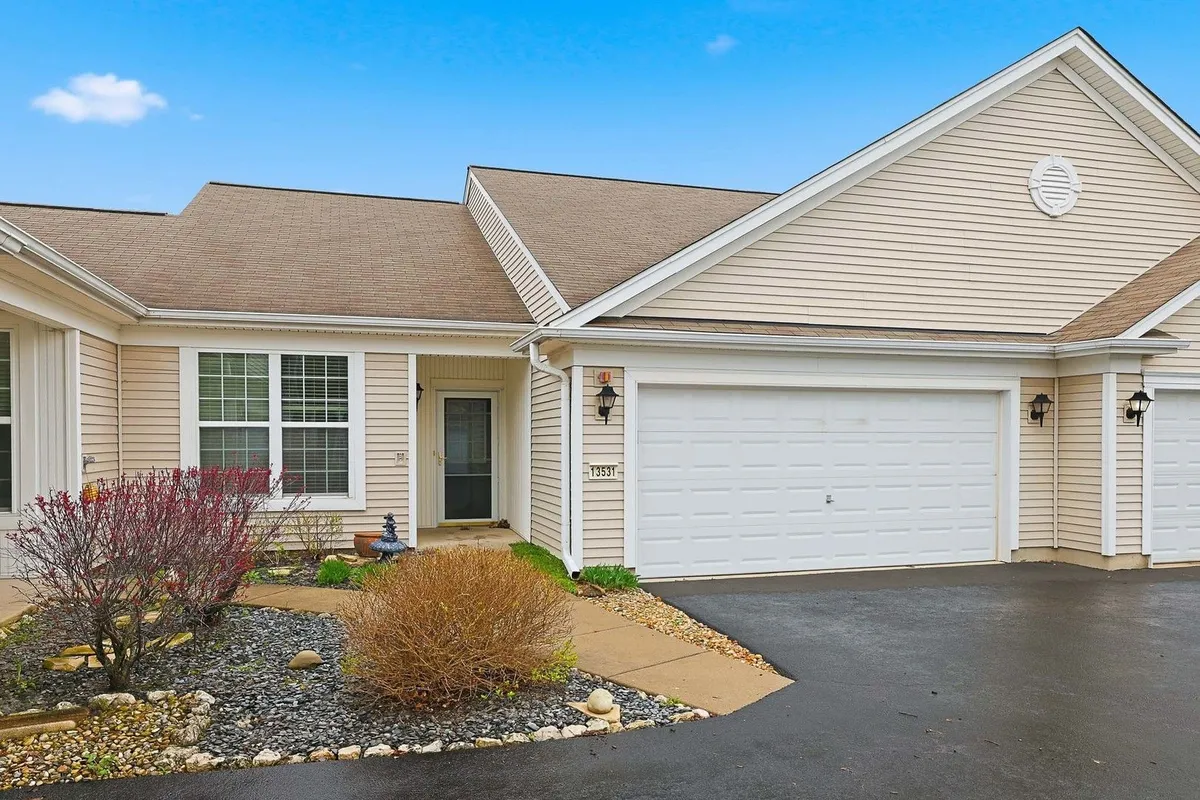 Property Slideshow image 1 of 17 | 13531 yellow pine dr, Huntley, IL, 60142