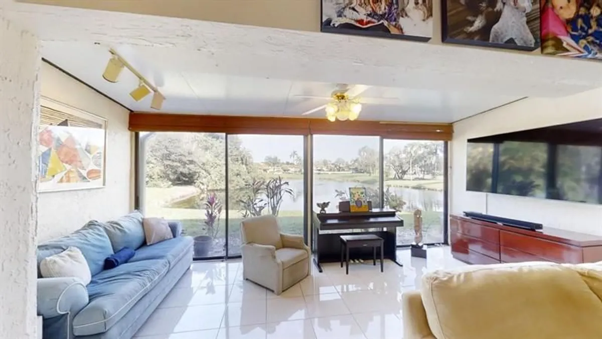 Property Slideshow image 1 of 37 | 8460 casa del lago e, Boca Raton, FL, 33433