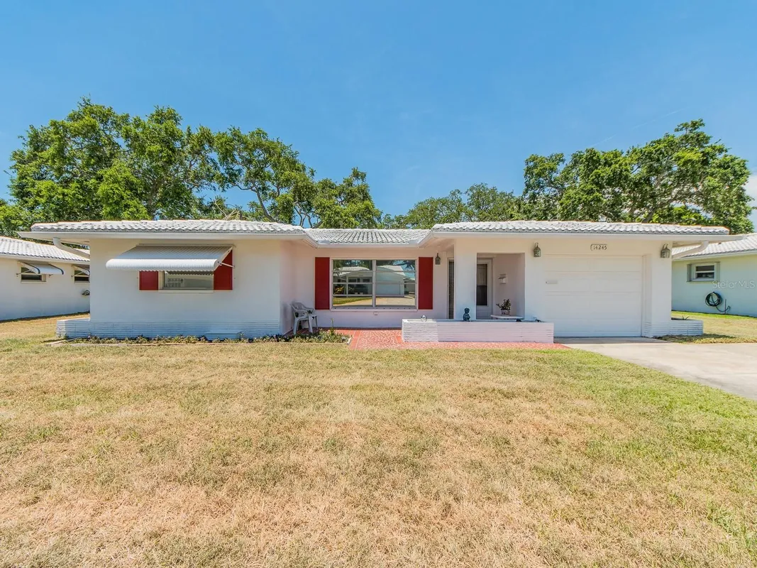 Property Slideshow image 1 of 35 | 14245 93rd ave, Seminole, FL, 33776