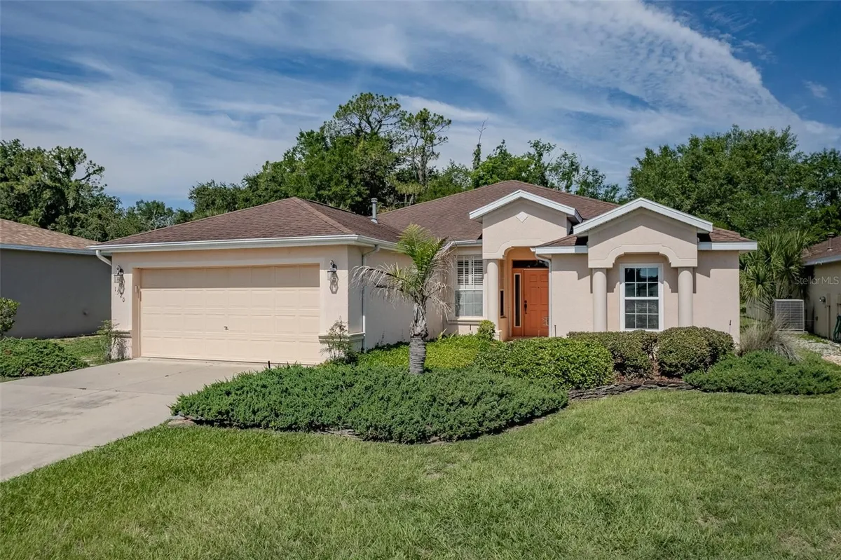 Property Slideshow image 1 of 57 | 1520 sw 152nd pl, Ocala, FL, 34473