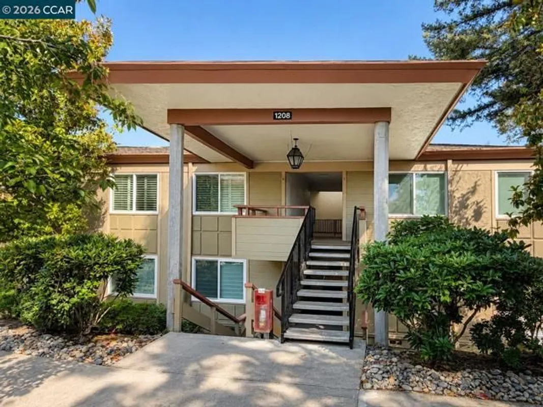 Property Slideshow image 1 of 26 | 1208 skycrest dr 5, Walnut Creek, CA, 94595