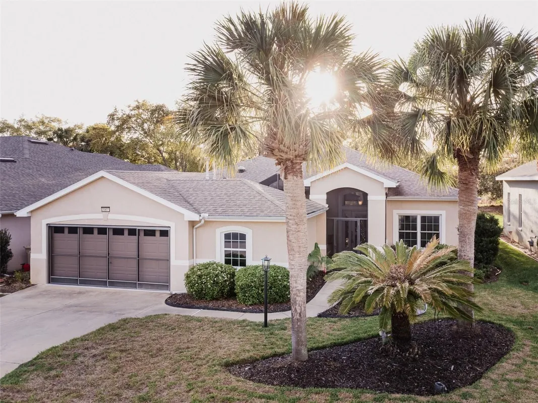 Property Slideshow image 1 of 42 | 20801 queen alexandra dr, Leesburg, FL, 34748