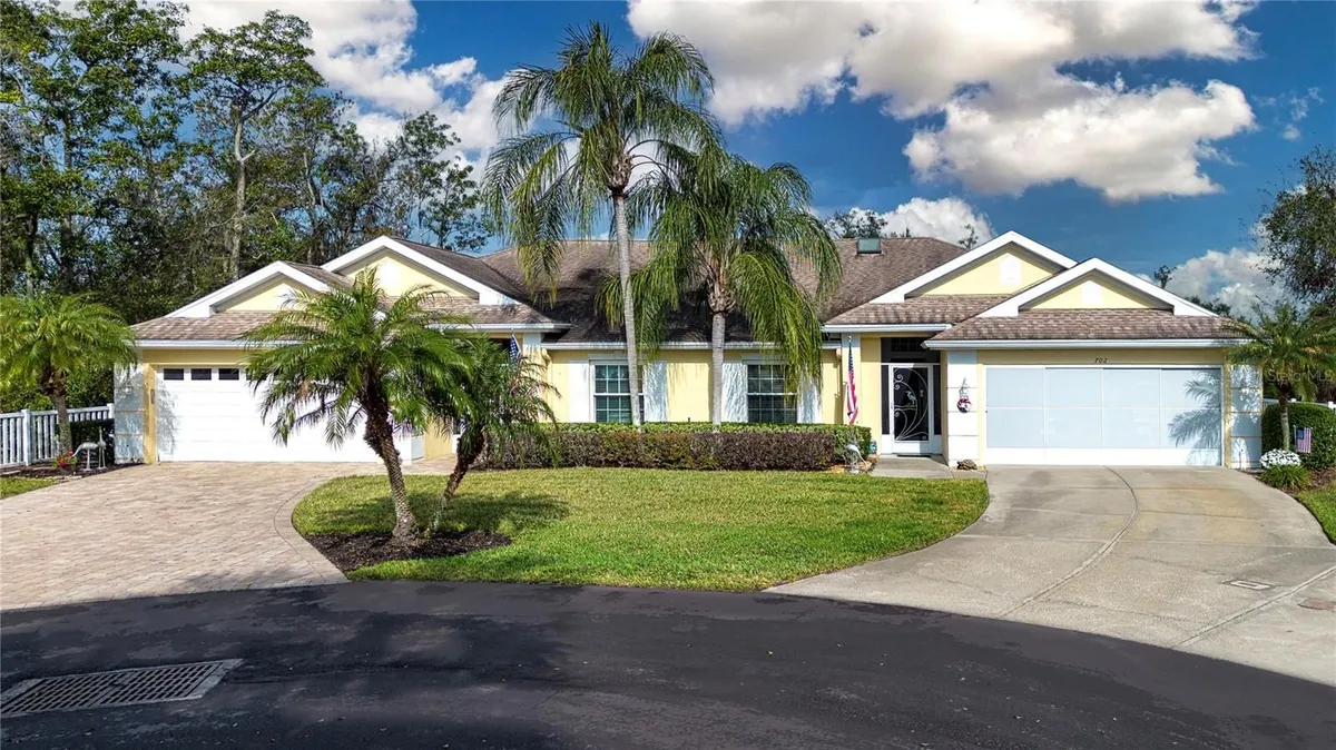 Property Slideshow image 1 of 55 | 702 staffordshire ln 22, Sun City Center, FL, 33573