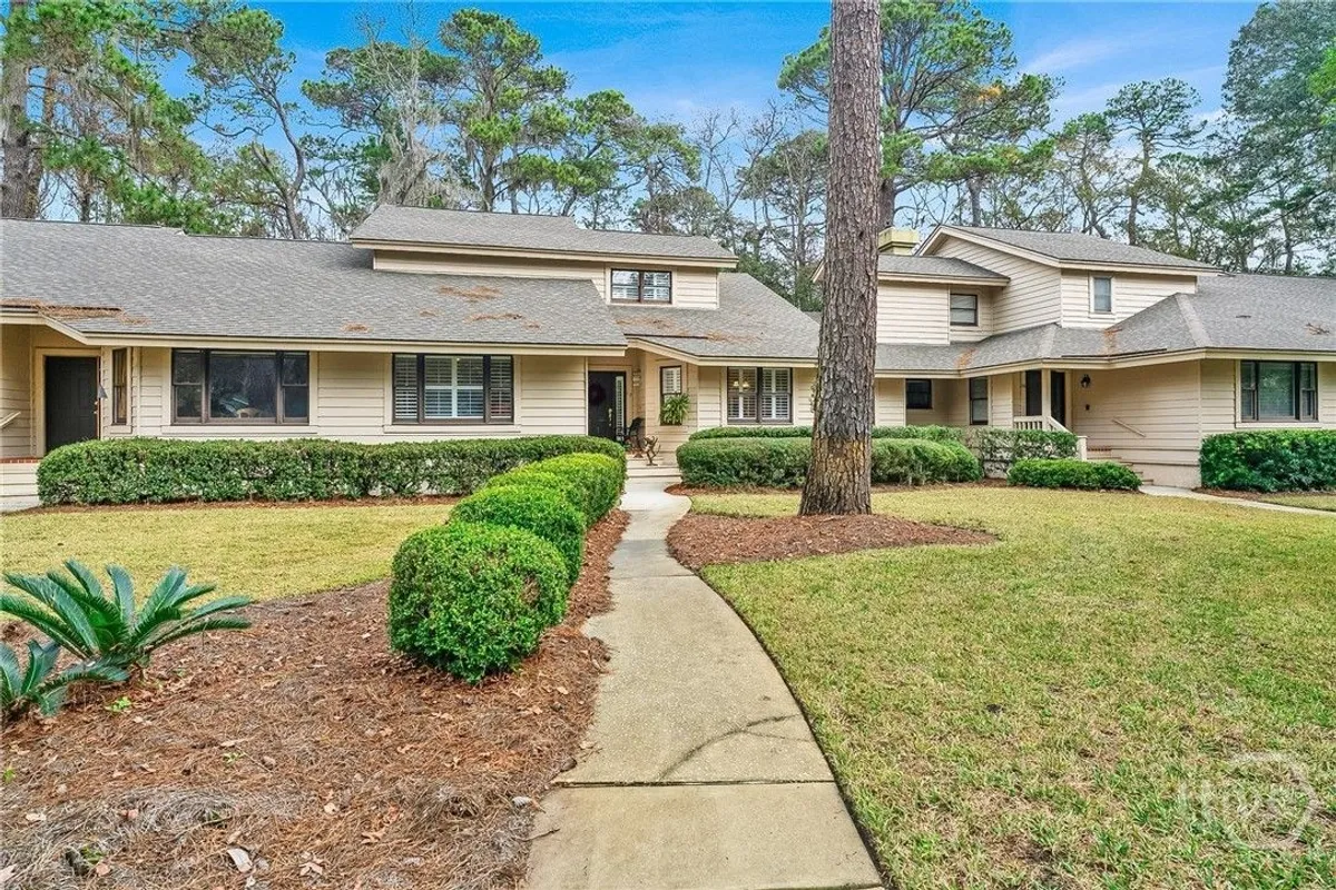 Property Slideshow image 1 of 39 | 17 franklin creek rd n, Savannah, GA, 31411