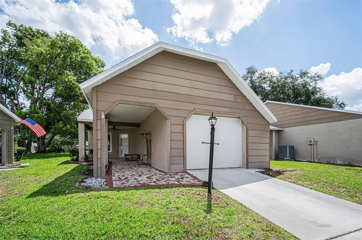 Property Slideshow image 1 of 69 | 4876 boonesboro ct, New Port Richey, FL, 34655
