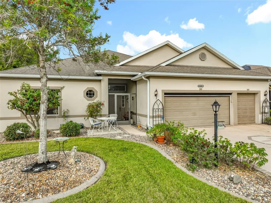 Property Slideshow image 1 of 51 | 25225 laurel valley rd, Leesburg, FL, 34748