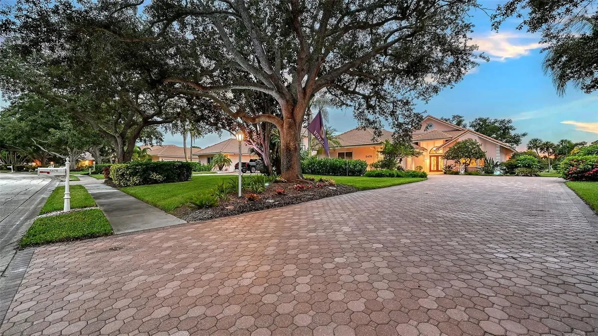 Property Slideshow image 1 of 65 | 5476 golf pointe dr, Sarasota, FL, 34243