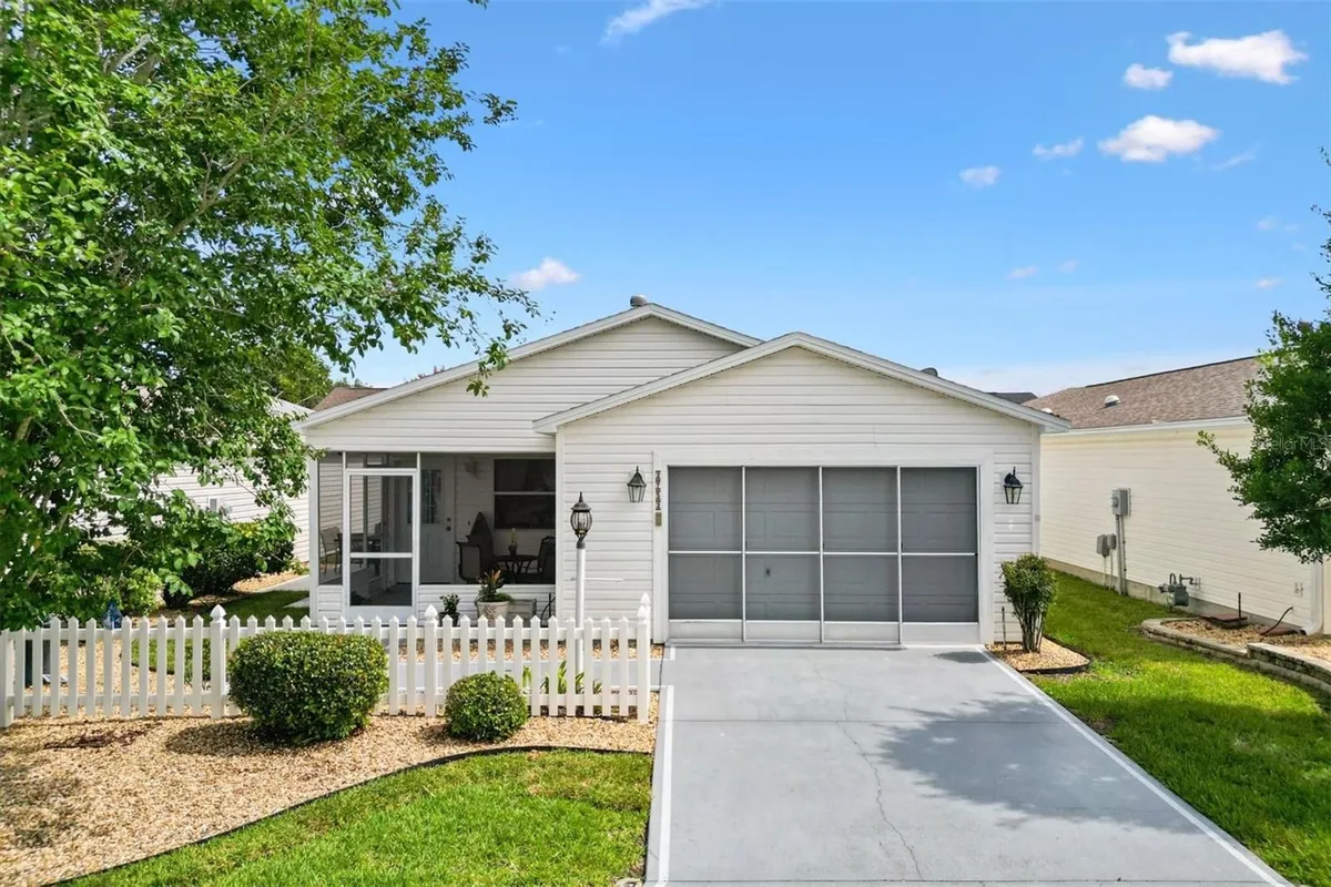 Property Slideshow image 1 of 38 | 2752 craven way, The Villages, FL, 32162