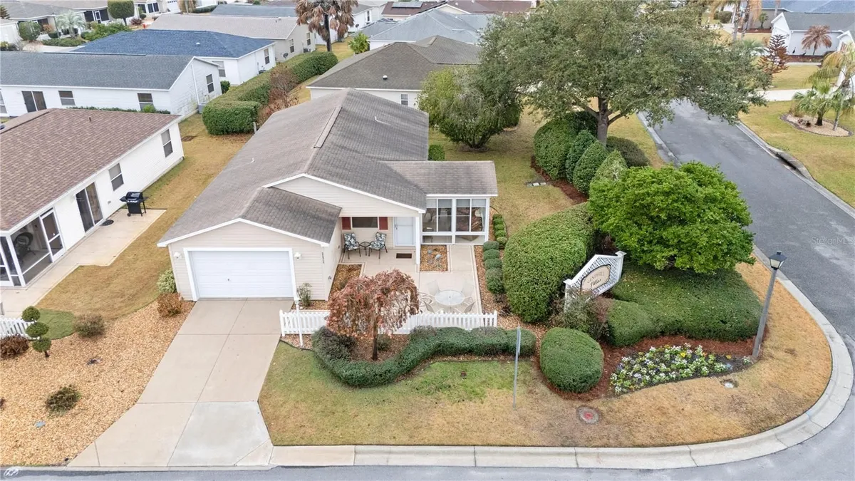 Property Slideshow image 1 of 32 | 2672 sandhill ct, The Villages, FL, 32162