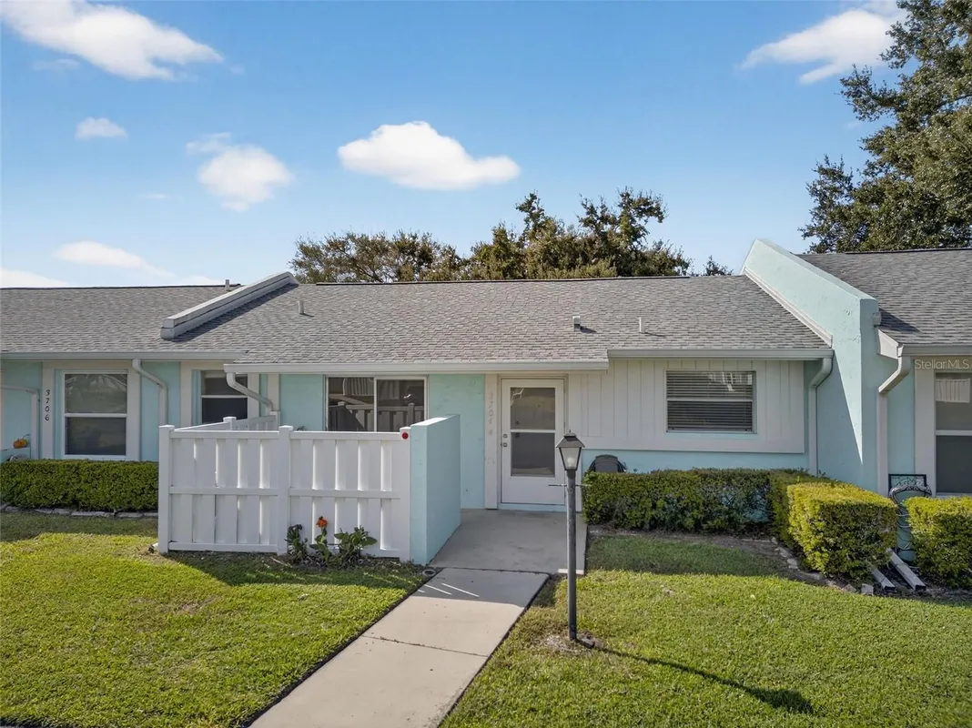 Property Slideshow image 1 of 30 | 3704 39th st w # 23, Bradenton, FL, 34205