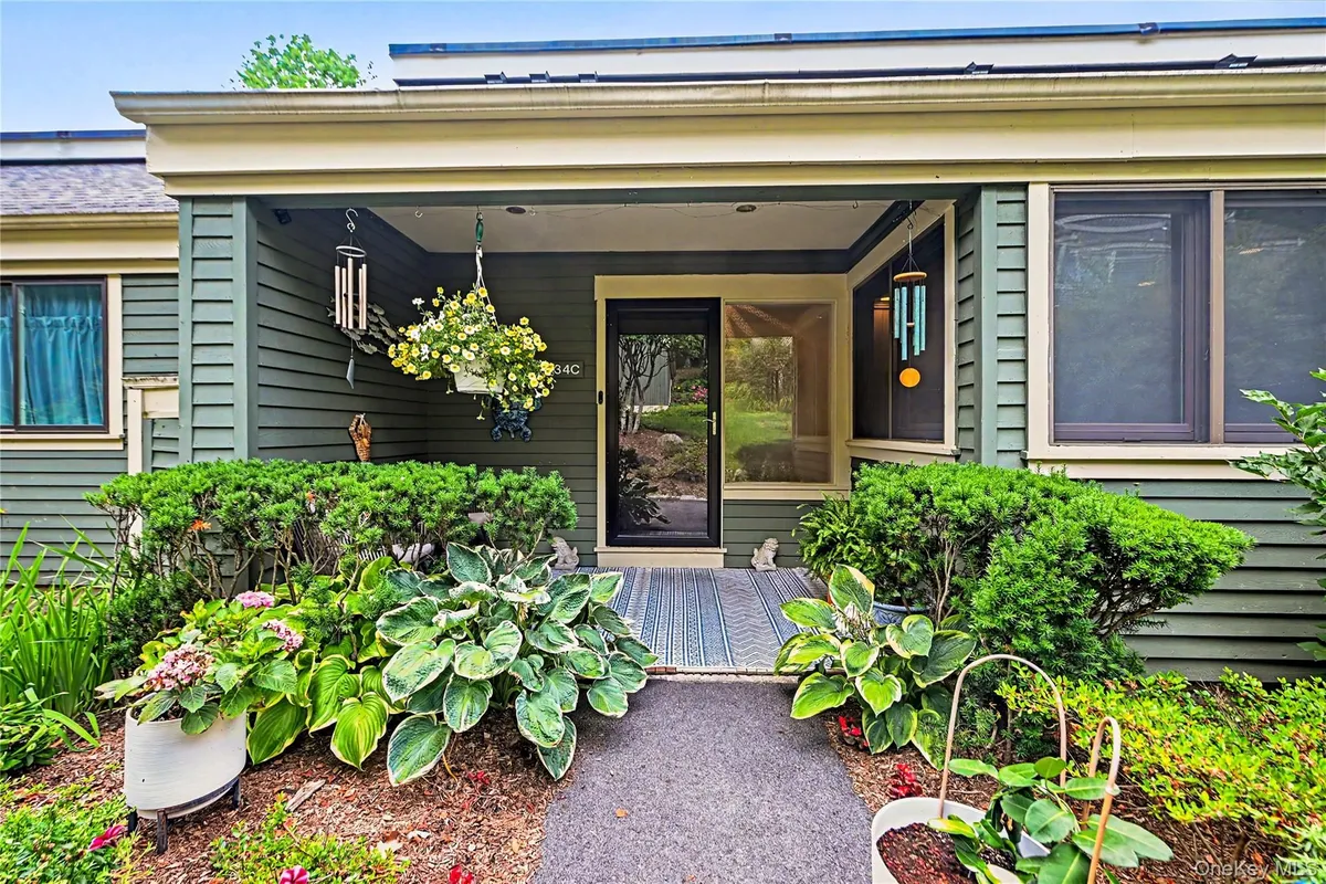 Property Slideshow image 1 of 45 | 34 heritage hls c, Somers, NY, 10589