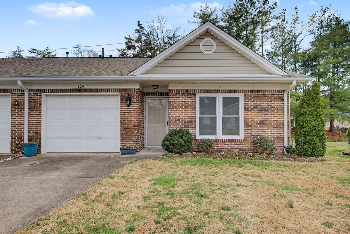 Property Slideshow image 1 of 40 | 234 myhr grn, Nashville, TN, 37221