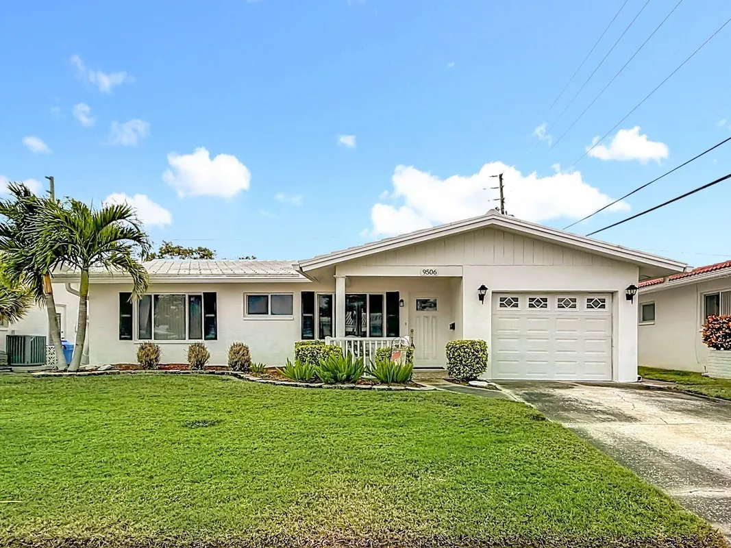 Property Slideshow image 1 of 14 | 9506 45th st, Pinellas Park, FL, 33782