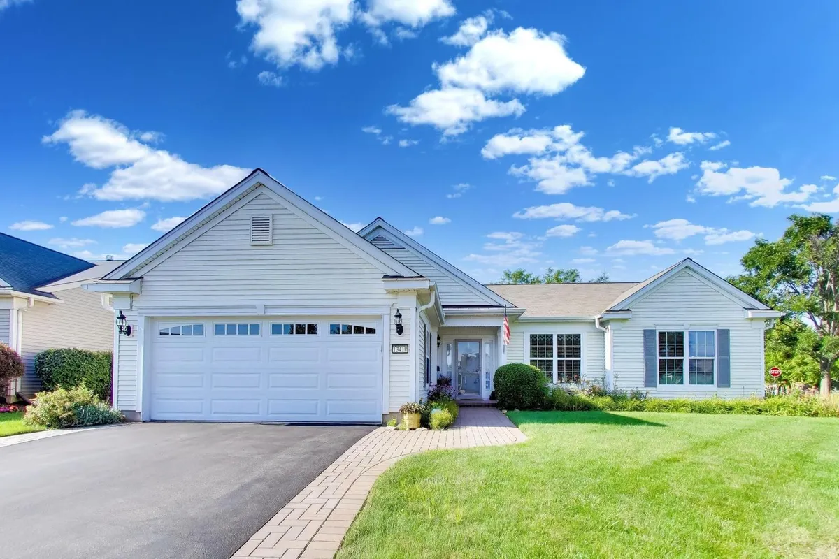 Property Slideshow image 1 of 37 | 13410 abbington dr, Huntley, IL, 60142