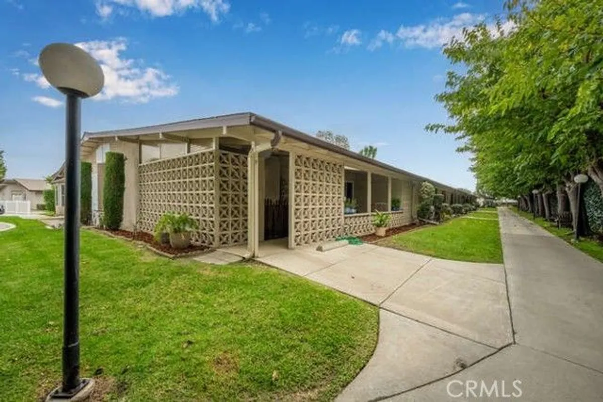 Property Slideshow image 1 of 29 | 13361 el dorado dr apt 201f, Seal Beach, CA, 90740