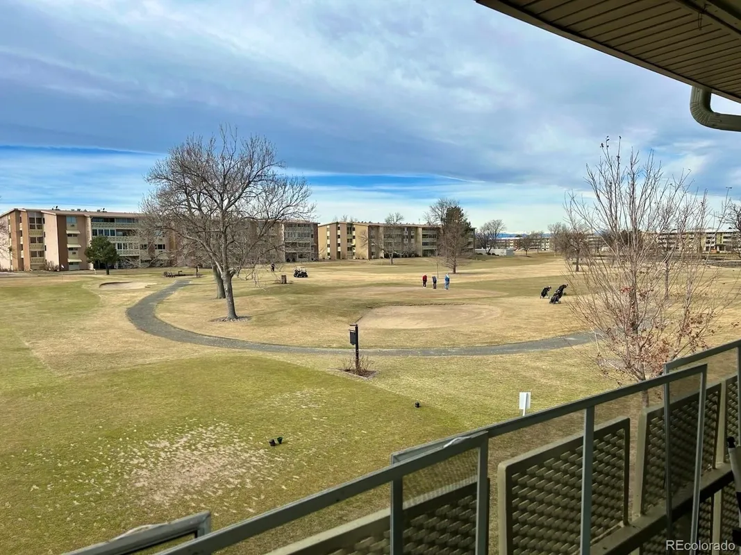 Property Slideshow image 1 of 33 | 725 s clinton st 7b, Denver, CO, 80247