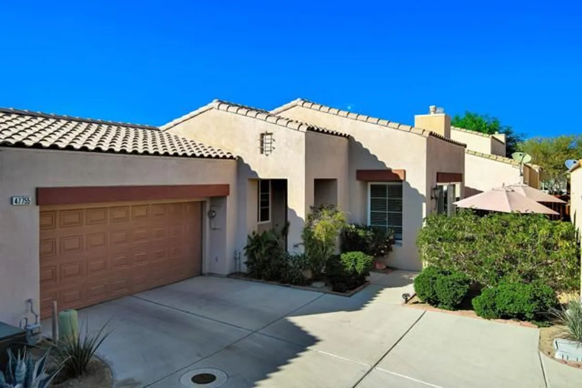 Property Slideshow image 1 of 44 | 47755 soft moonlight, La Quinta, CA, 92253