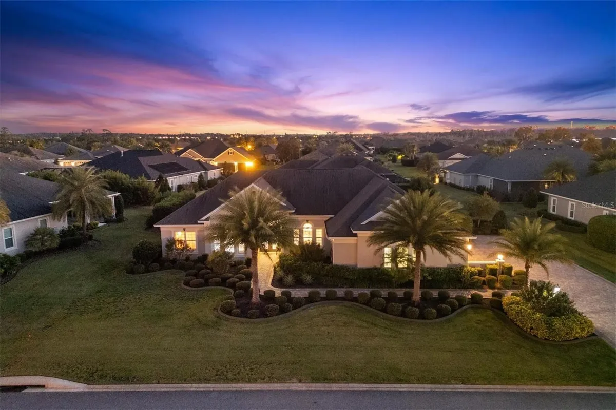 Property Slideshow image 1 of 79 | 842 oakwood st, The Villages, FL, 32163