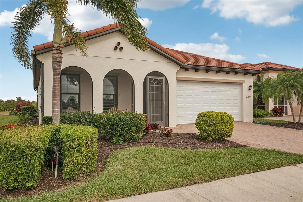 Property Slideshow image 1 of 81 | 23524 copperleaf dr, Venice, FL, 34293