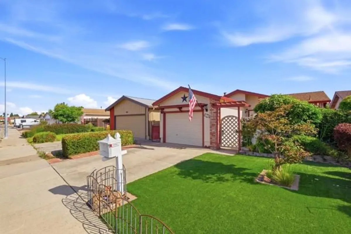 Property Slideshow image 1 of 41 | 478 vivienne dr, Watsonville, CA, 95076
