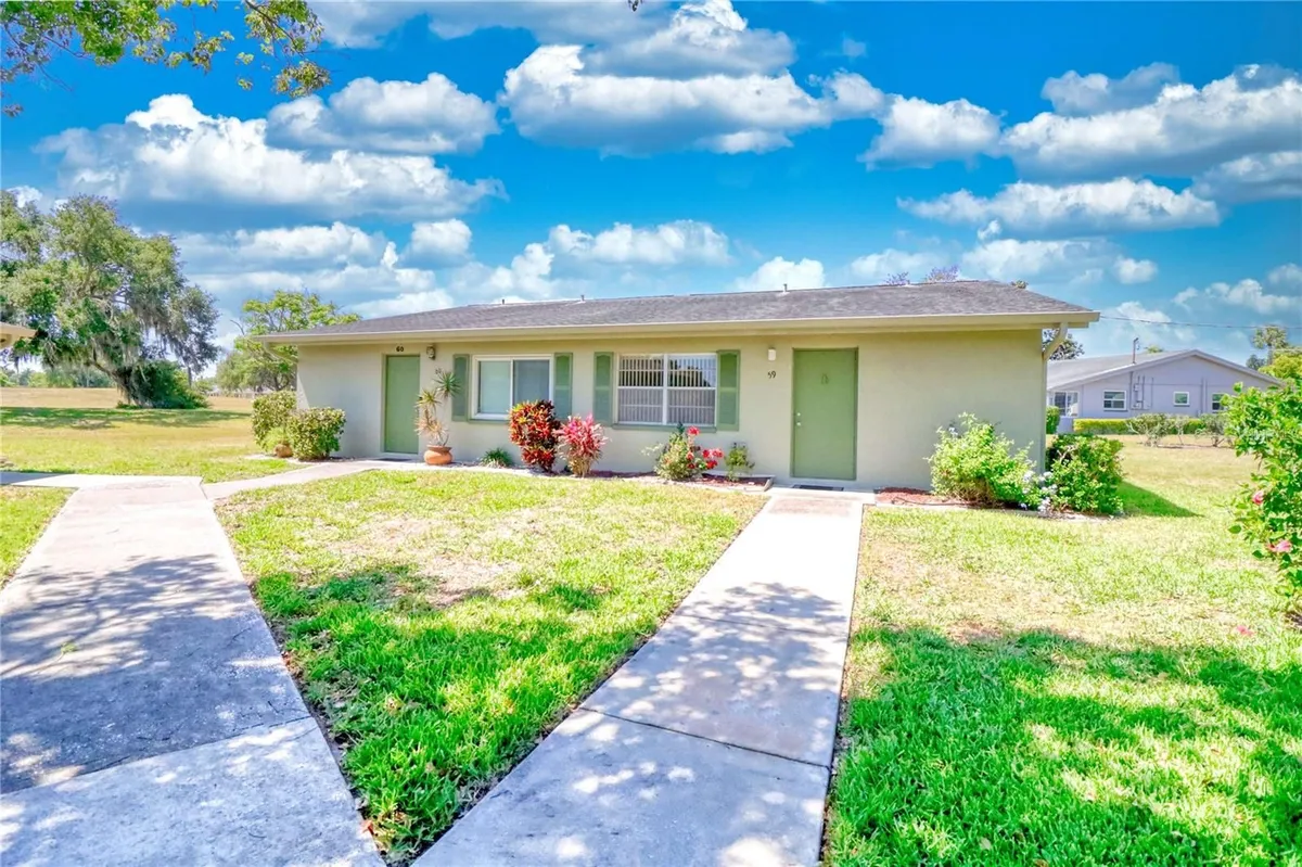 Property Slideshow image 1 of 43 | 302 canton ct 59, Sun City Center, FL, 33573
