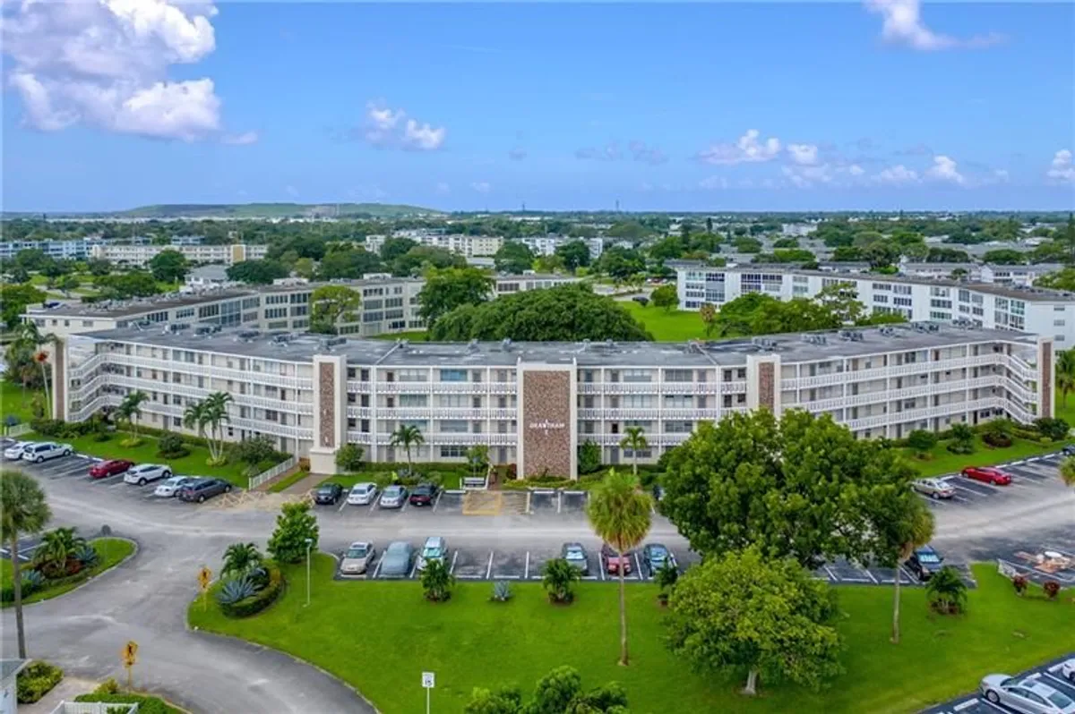 Property Slideshow image 1 of 20 | 167 grantham e # 167, Deerfield Beach, FL, 33442