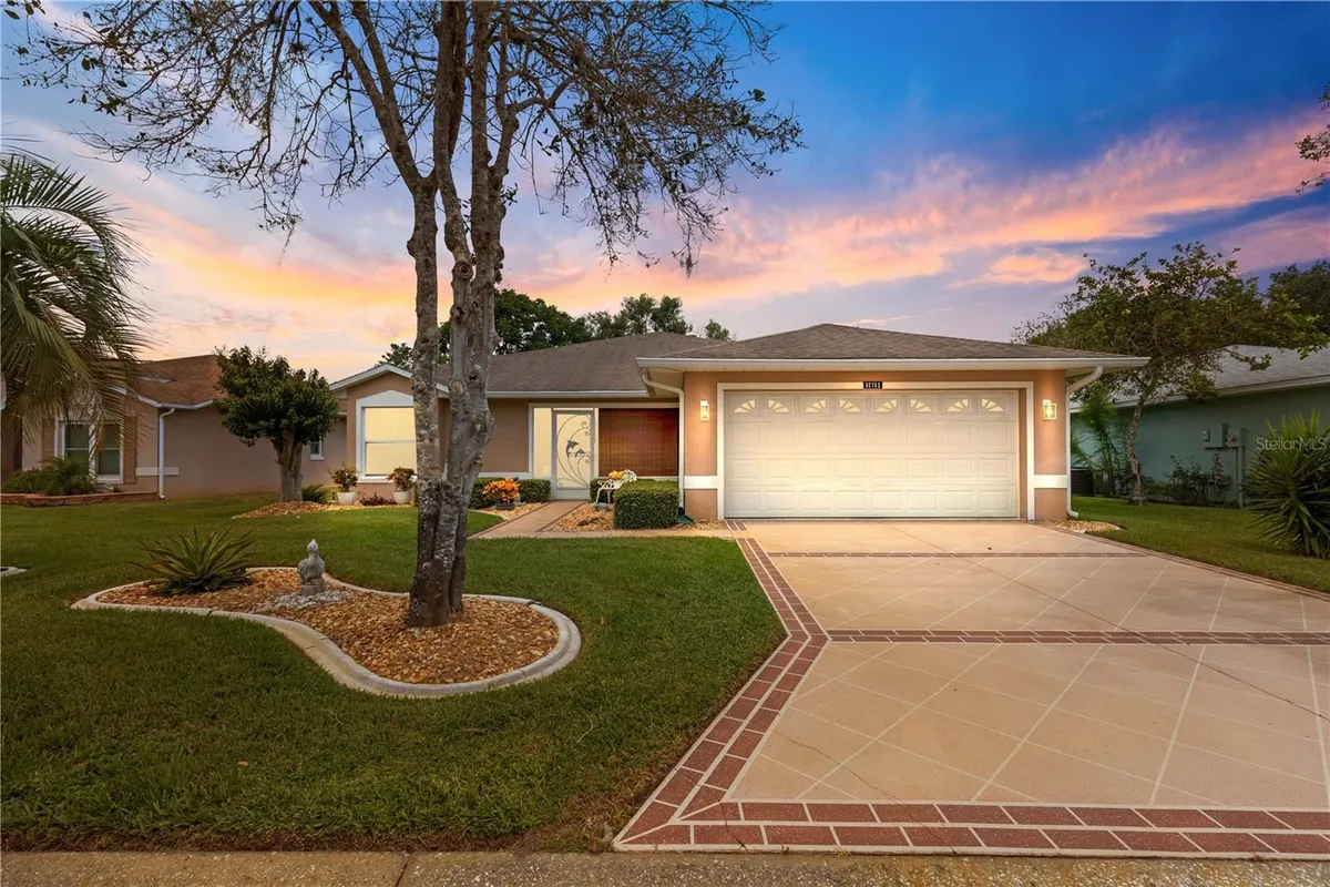 Property Slideshow image 1 of 53 | 32752 timberwood dr, Leesburg, FL, 34748