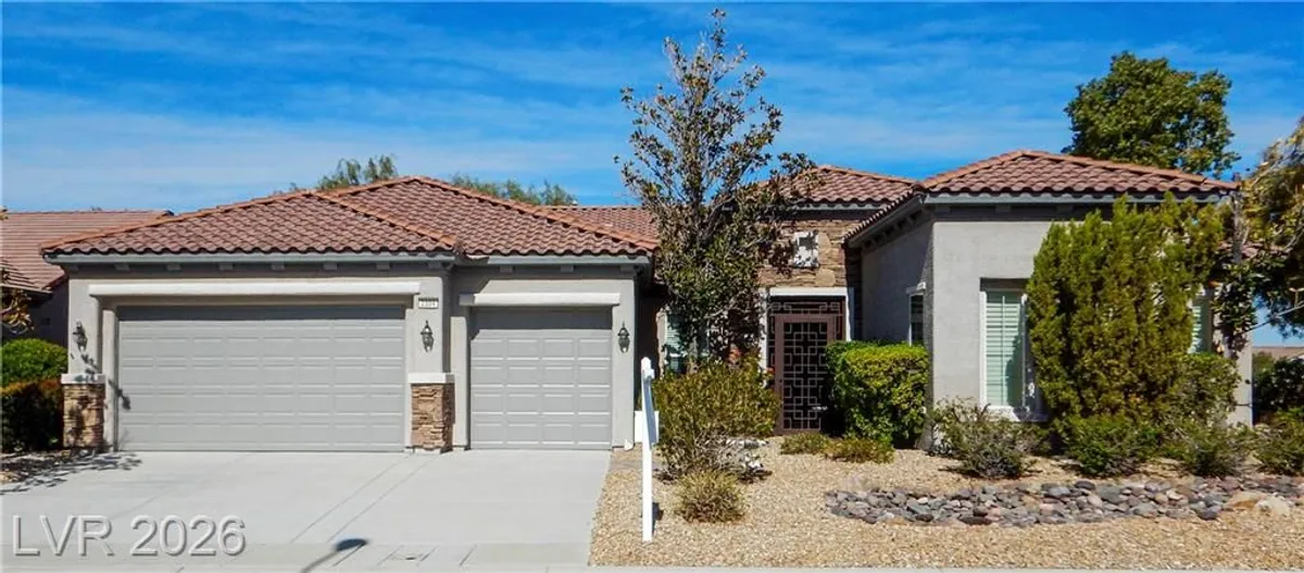 Property Slideshow image 1 of 35 | 2304 janesville ln, Henderson, NV, 89044