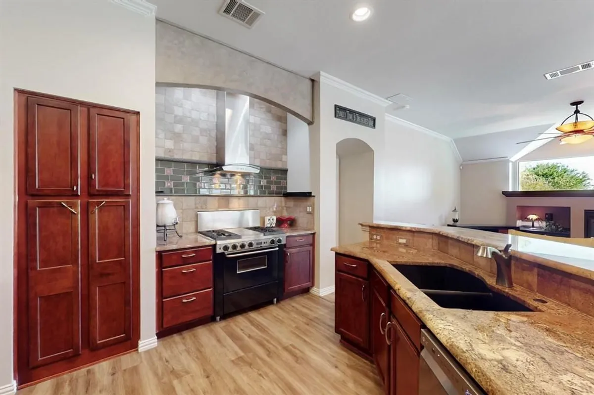 Property Slideshow image 1 of 40 | 10000 soriano st, Denton, TX, 76207