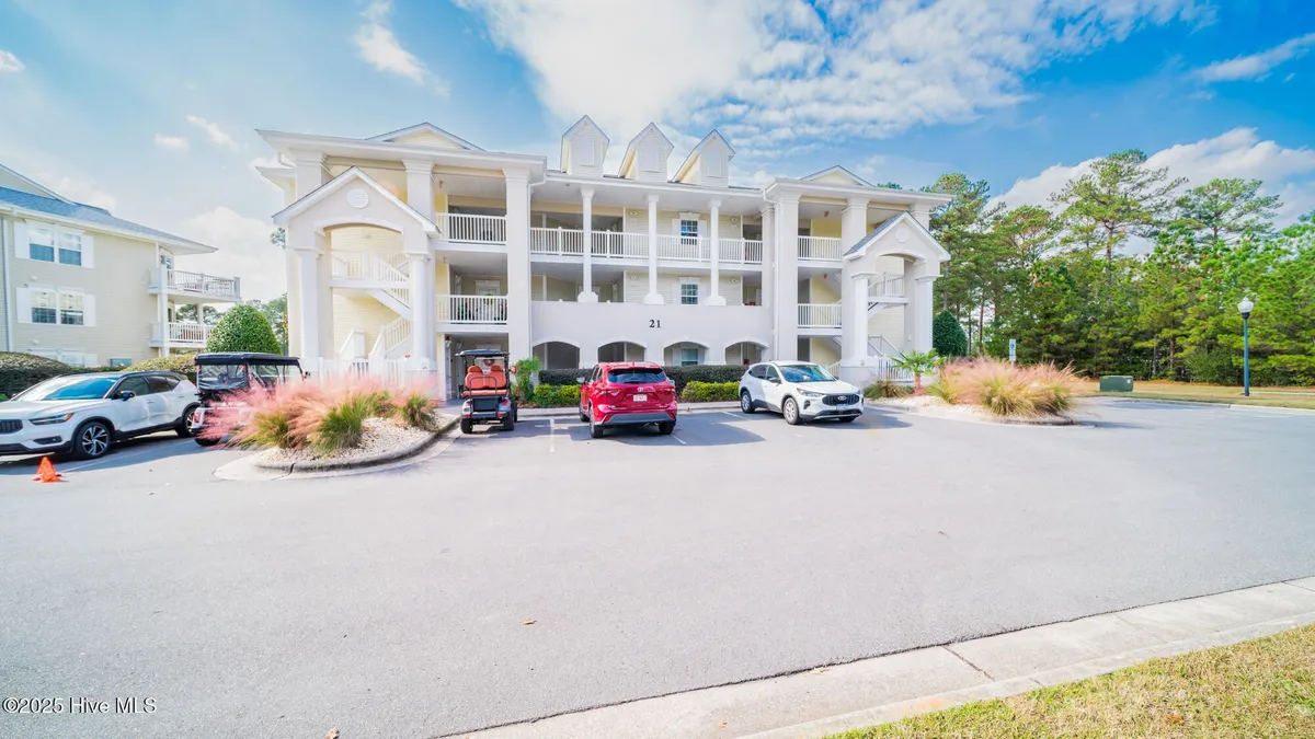 Property Slideshow image 1 of 52 | 1215 n middleton dr 2101, Calabash, NC, 28467