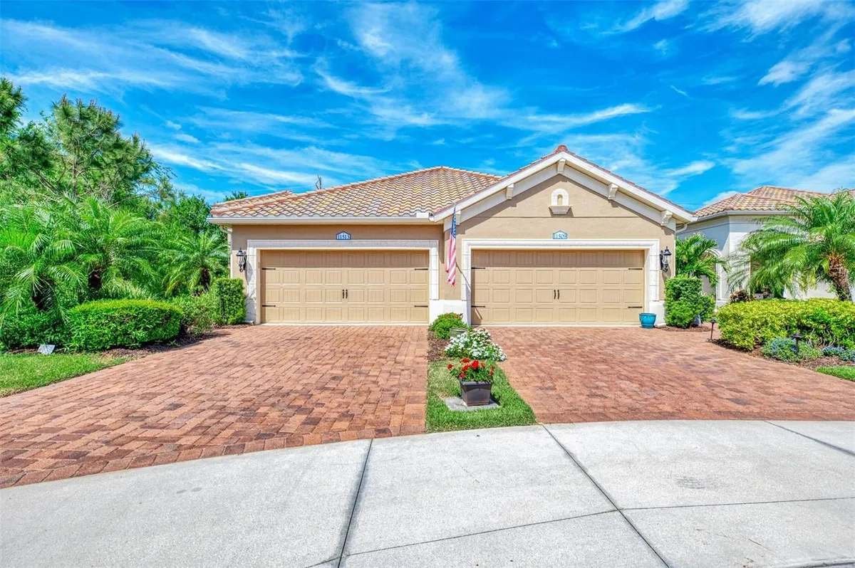 Property Slideshow image 1 of 100 | 11513 fakahatchee ct, Venice, FL, 34293