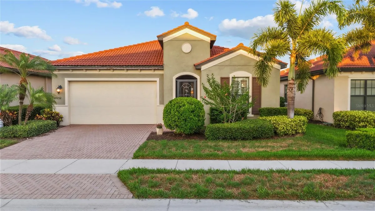 Property Slideshow image 1 of 67 | 24252 gallberry dr, Venice, FL, 34293
