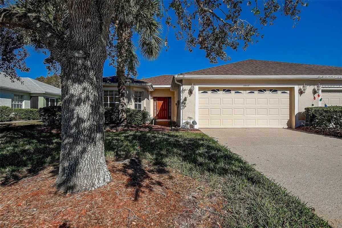 Property Slideshow image 1 of 45 | 29417 caddyshack ln, San Antonio, FL, 33576