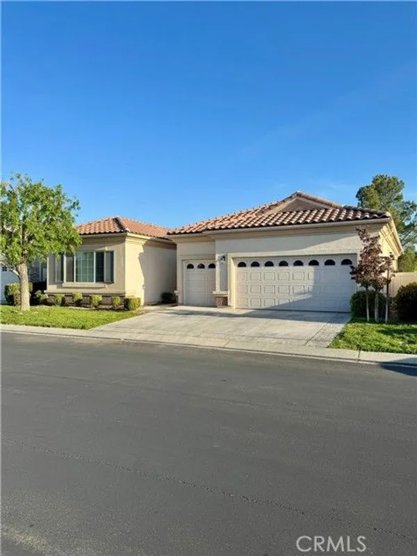 Property Slideshow image 1 of 35 | 19533 vermillion ln, Apple Valley, CA, 92308