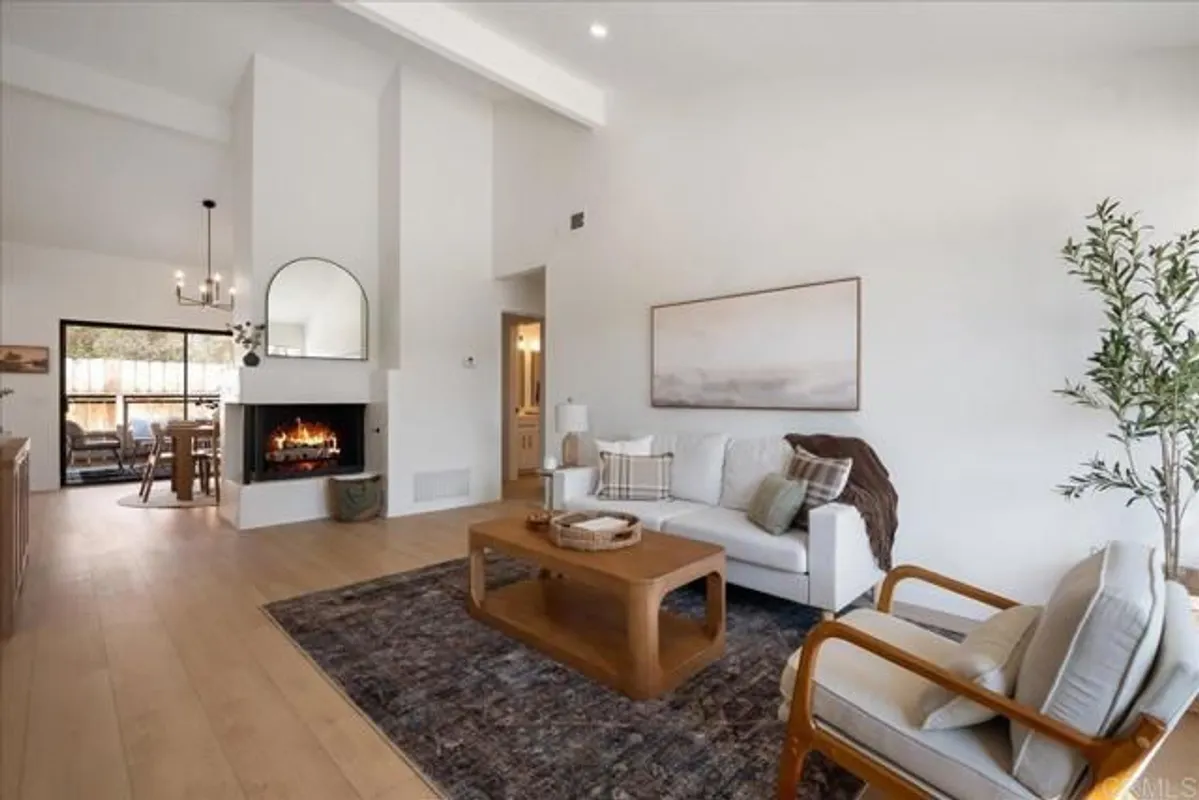 Property Slideshow image 1 of 36 | 737 nob cir, Vista, CA, 92084