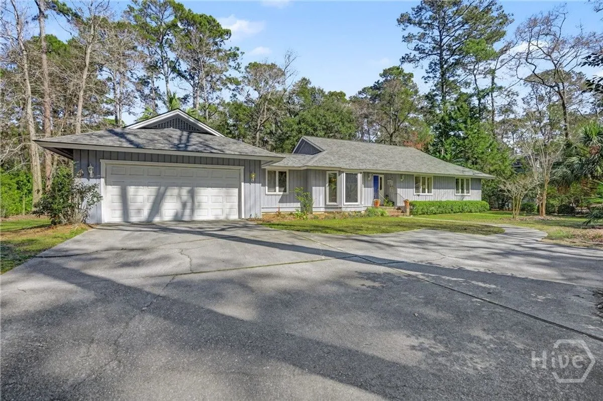 Property Slideshow image 1 of 28 | 20 deer run, Savannah, GA, 31411