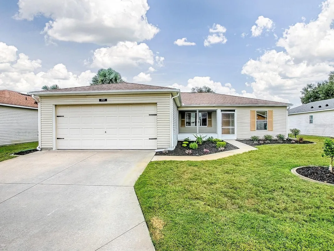 Property Slideshow image 1 of 41 | 231 bentwood dr, Leesburg, FL, 34748