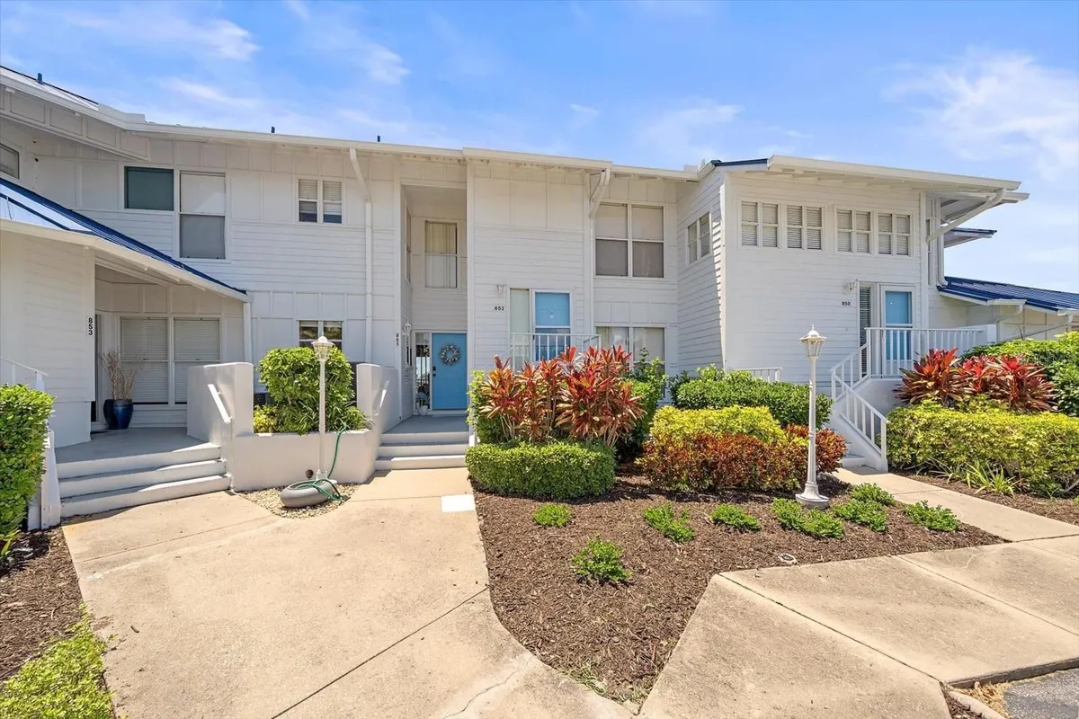 Property Slideshow image 1 of 28 | 851 audubon dr 851, Bradenton, FL, 34209