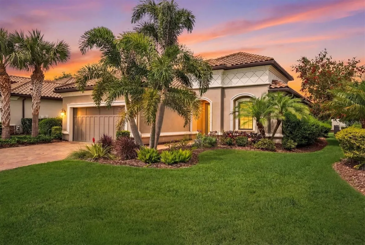 Property Slideshow image 1 of 44 | 11477 bitola dr, Odessa, FL, 33556
