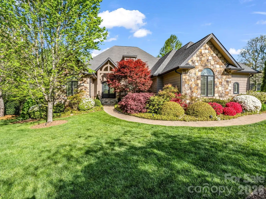 Property Slideshow image 1 of 42 | 122 founders dr, Flat Rock, NC, 28731