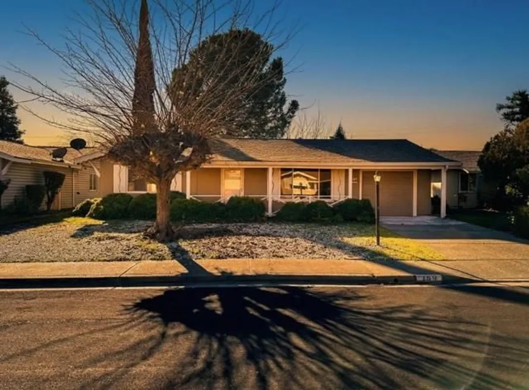 Property Slideshow image 1 of 17 | 189 lassen cir, Vacaville, CA, 95687