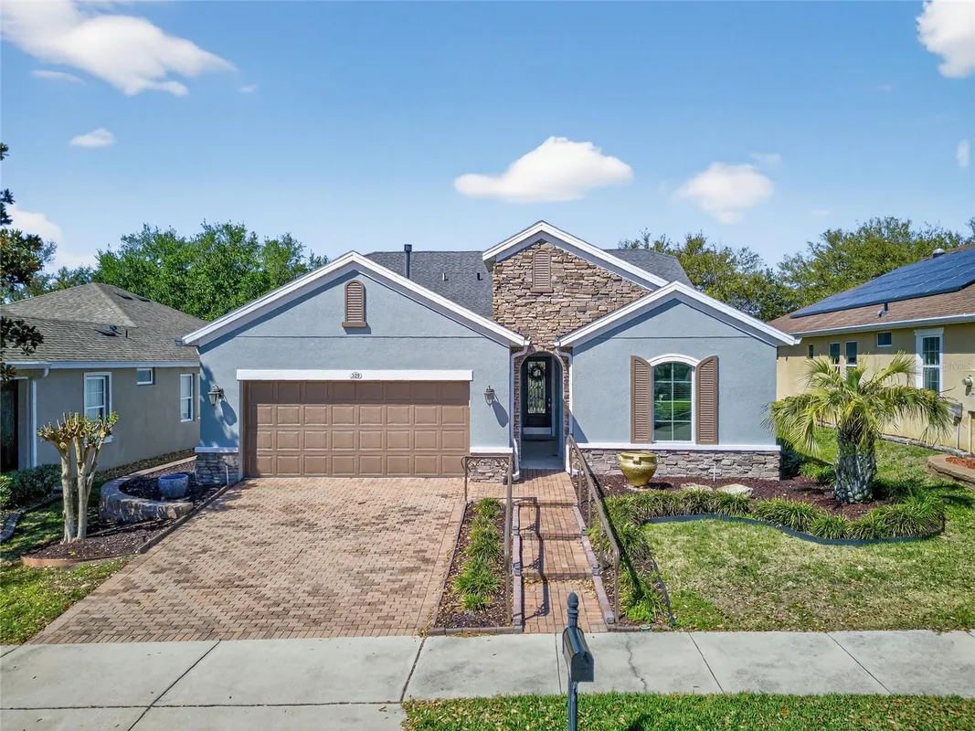 Property Slideshow image 1 of 43 | 329 silver maple rd, Groveland, FL, 34736