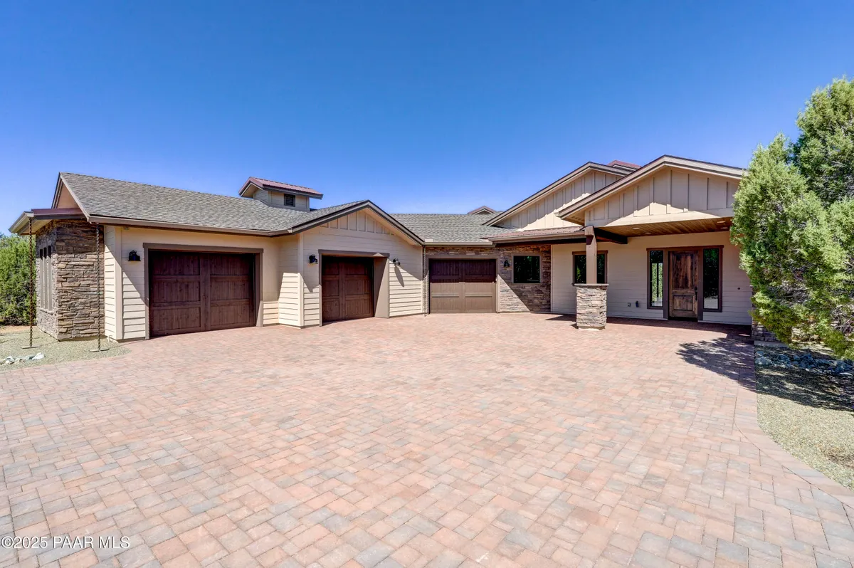 Property Slideshow image 1 of 56 | 15560 n elizabeth way, Prescott, AZ, 86305