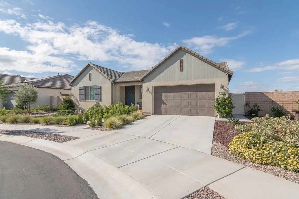 Property Slideshow image 1 of 49 | 39911 novel ct, Temecula, CA, 92591