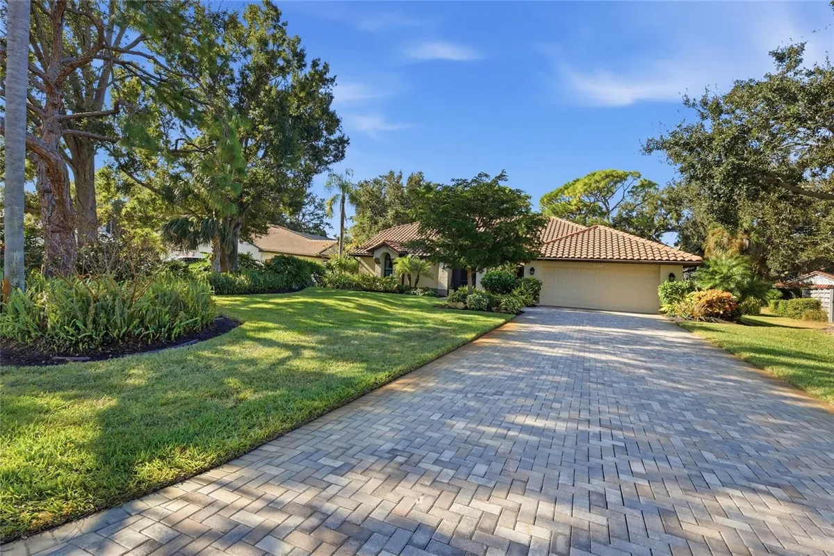 Property Slideshow image 1 of 74 | 1690 pine harrier cir, Sarasota, FL, 34231